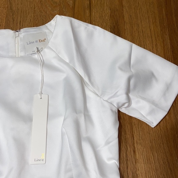 Line & Dot silk look cream blouse, lined with zip back, size XS, NWT - Picture 2 of 7